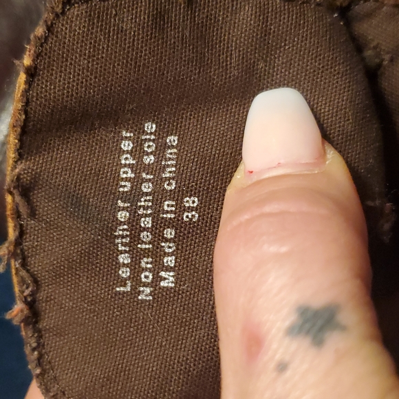 Size 8 Brown genuine leather boots. - Picture 7 of 9